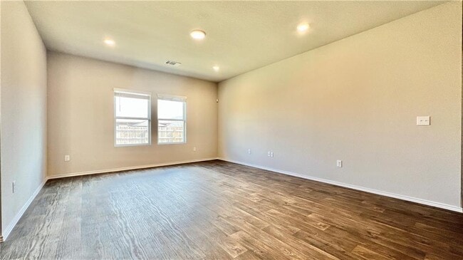 Building Photo - 5913 Shanjia Dr