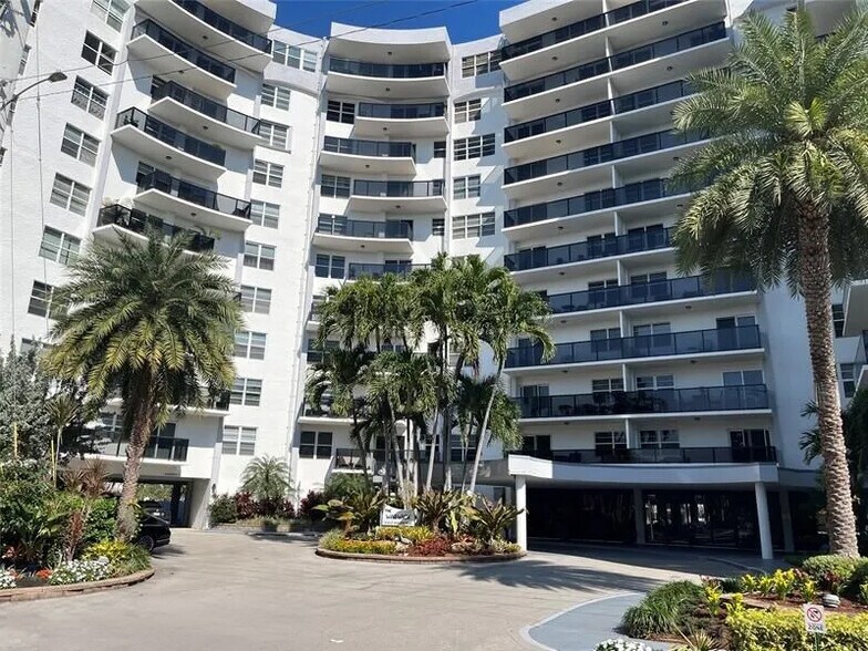 Building Photo - 5100 DuPont Blvd