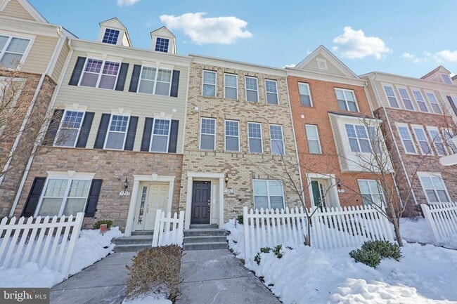 Building Photo - 7206 Wood Mdw Wy