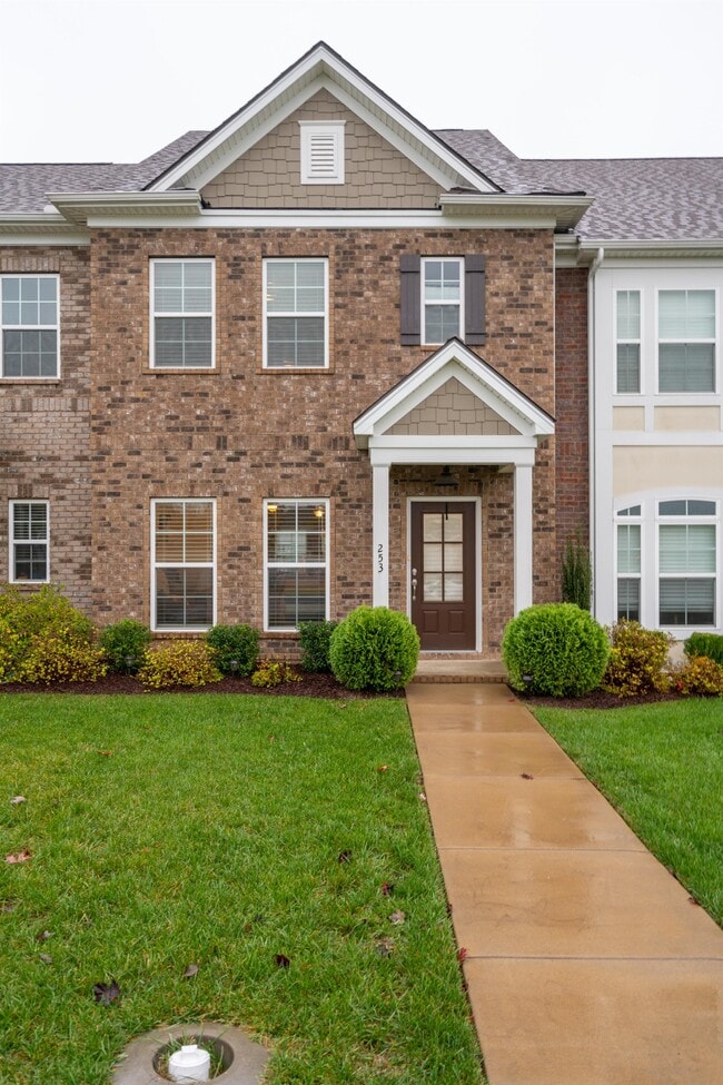 Building Photo - 253 Mary Ann Cir