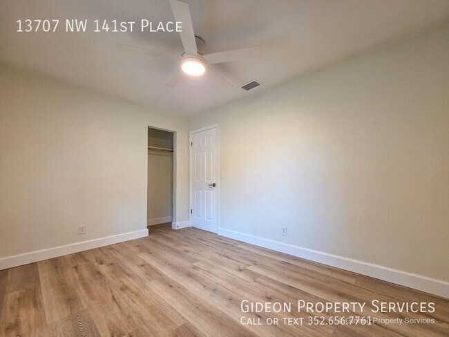 Building Photo - 13707 NW 141 Pl