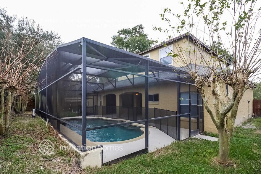 Building Photo - 400 Veracliff Ct