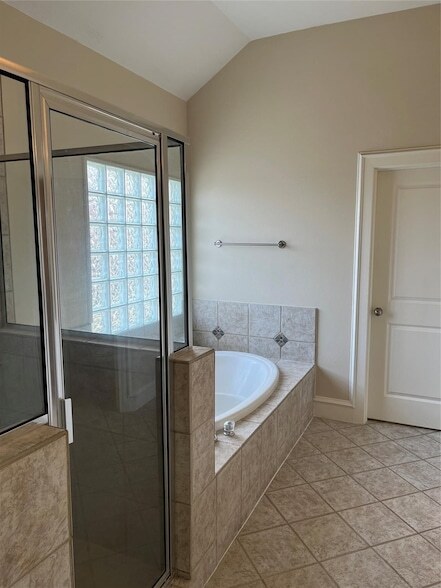 Building Photo - 906 Fowler St