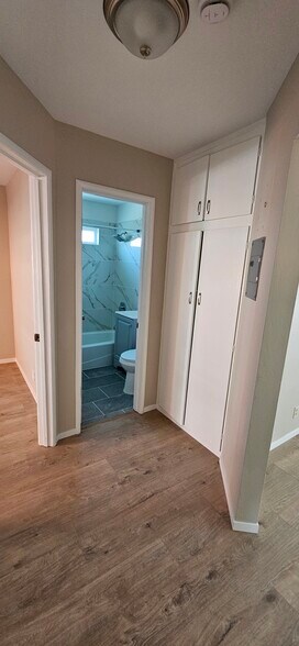 Building Photo - 2925 Dohr St