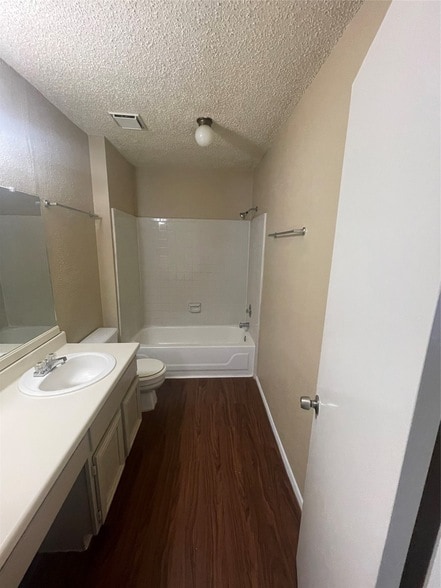 Building Photo - 2216 Millstone Dr