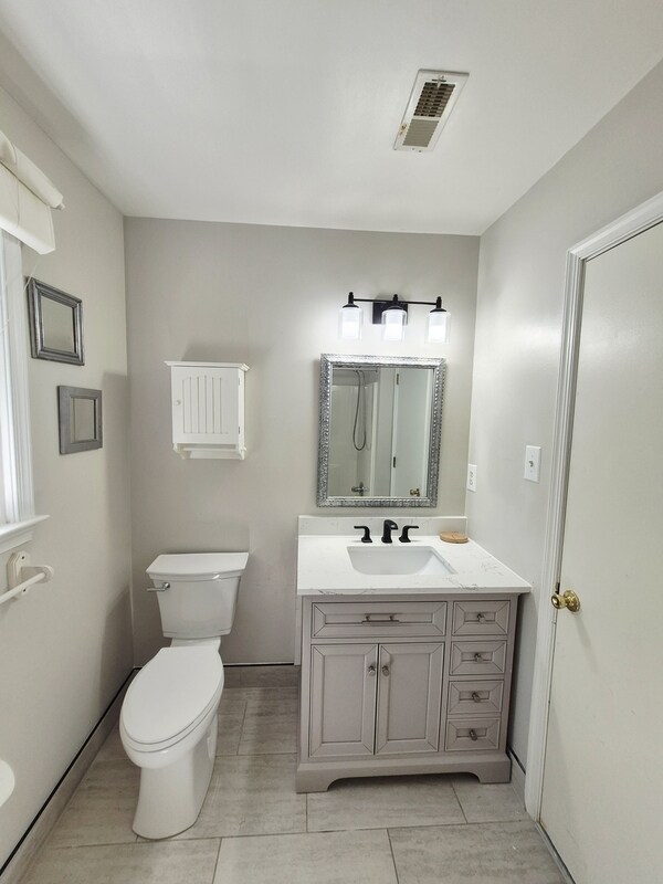 Building Photo - 9019 Double Tree Ln