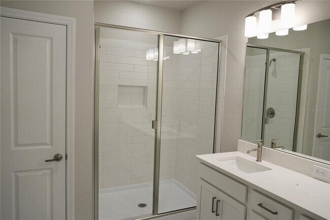 Building Photo - 4329 Roush Ave