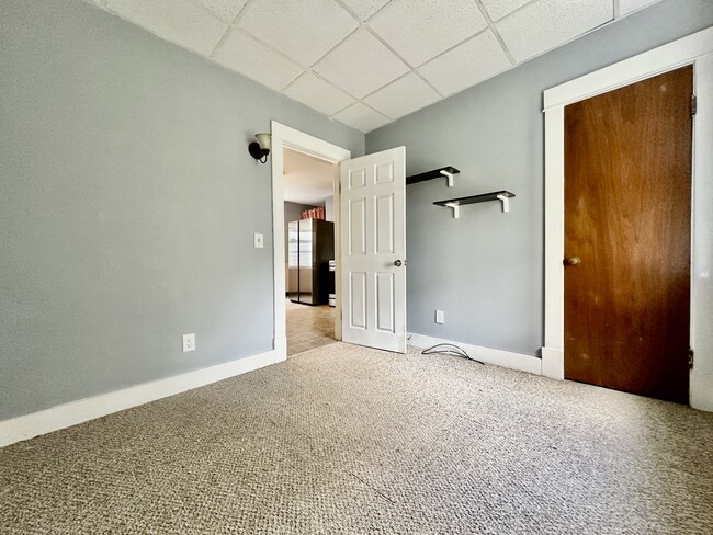 bedroom 2 - 1039 Palmer Ave