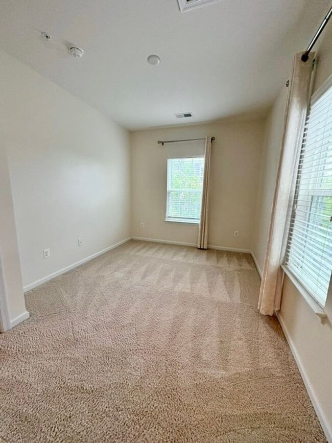 Building Photo - 12227 Majestic Maple Dr