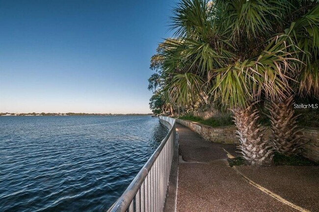 Building Photo - 310 7th St N