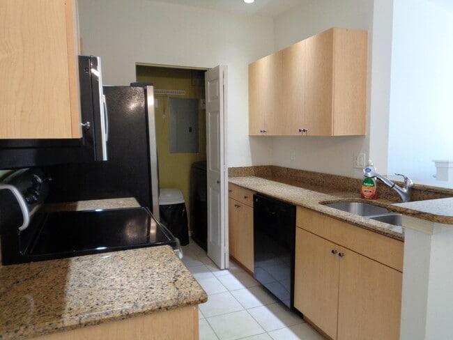 Building Photo - 10372 Fox Trail Rd S