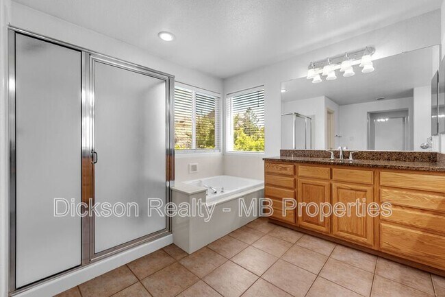 Building Photo - 7117 Heatherwood Dr