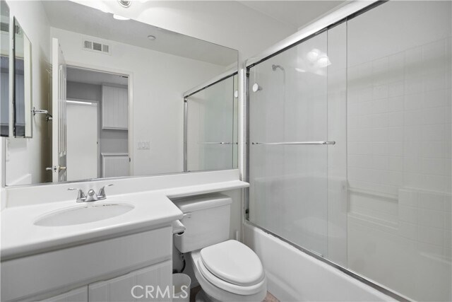 Building Photo - 18 Moonstone