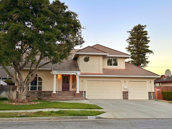 Primary Photo - 7476 Hanna St