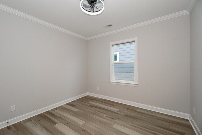 Building Photo - 5485 Caneel Ln