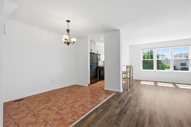 Building Photo - 1514 Marcy Pl