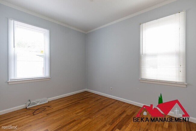 Building Photo - 2 br, 1 bath House - 1350 E Breckenridge St
