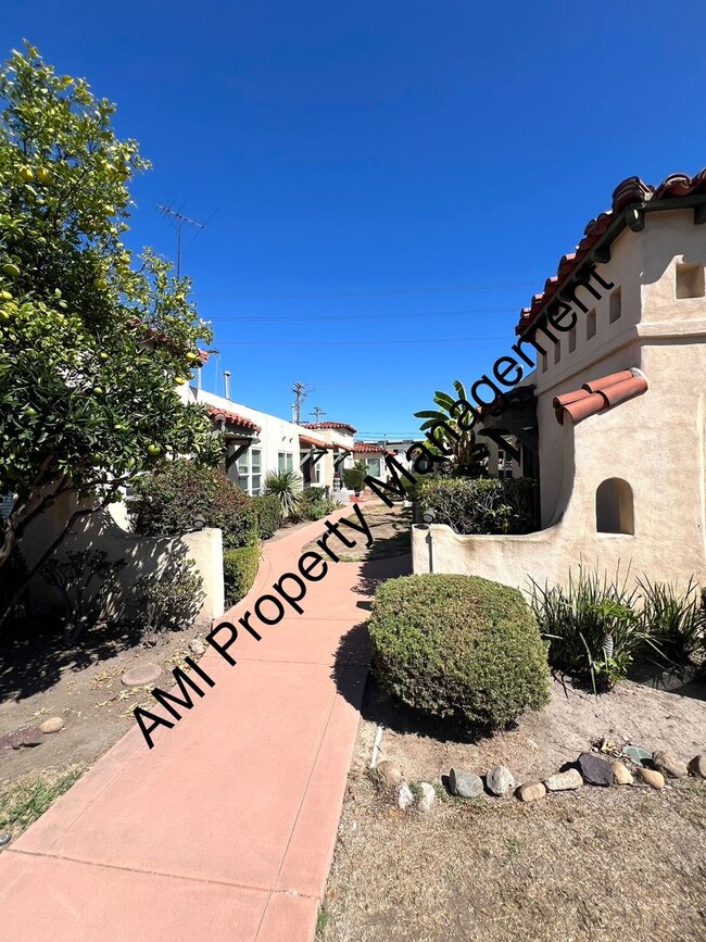 Building Photo - Cottage with Garage and $500 off First Mon...