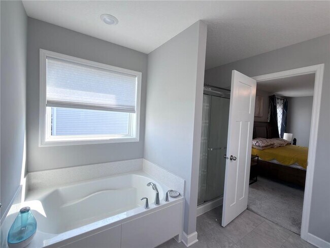 Building Photo - 4809 Stable View Dr