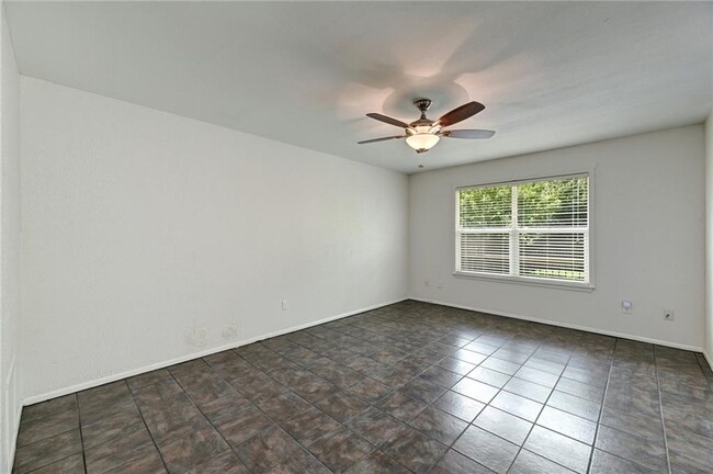 Building Photo - 5616 Oak Blvd