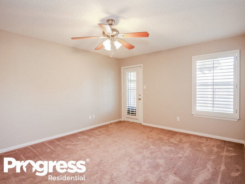 Building Photo - 4079 Tulip Tree Dr