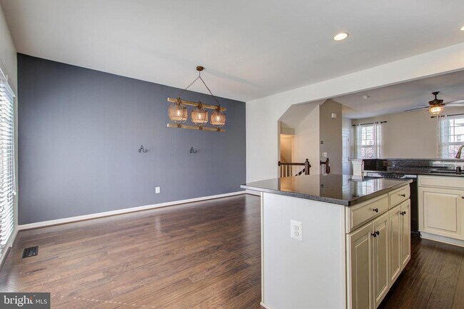 Building Photo - 7001 Trek Way