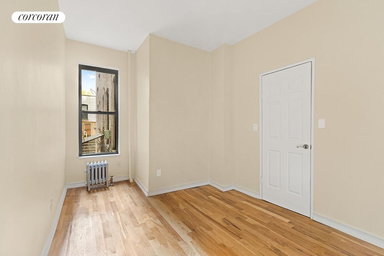 Building Photo - 203 8th Ave