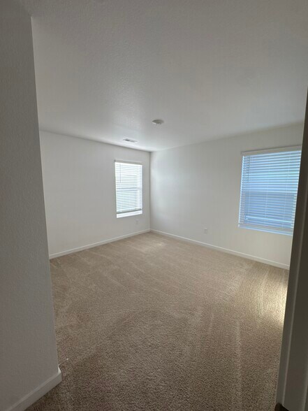 Building Photo - 109 62nd Ave