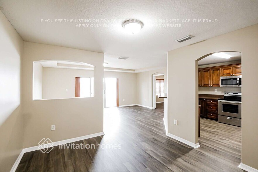 Building Photo - 16244 SW 44th Ln