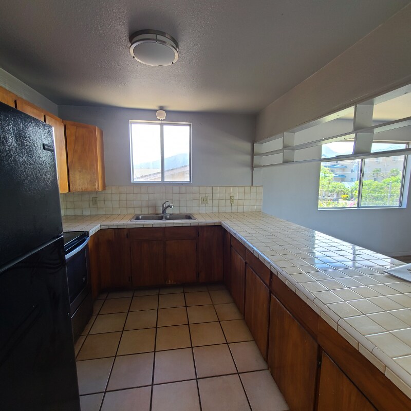 Building Photo - 61 S Papa Ave