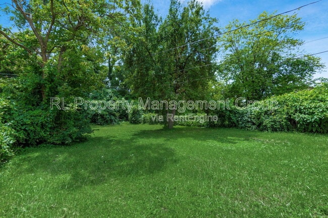 Building Photo - 1495 Yates Dr
