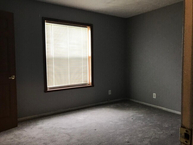 Building Photo - 322 McKee St