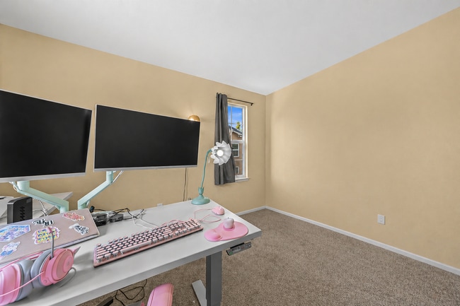 Building Photo - 1732 Wolf Canyon Loop
