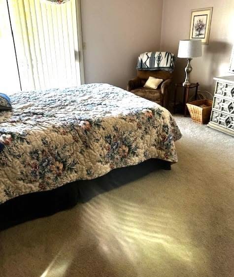 Large primary bedroom - 607 S 79th Way