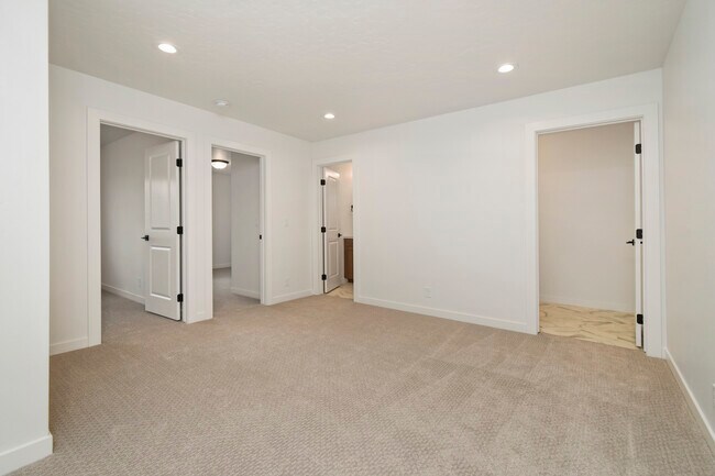 Building Photo - 11095 W Clematis St