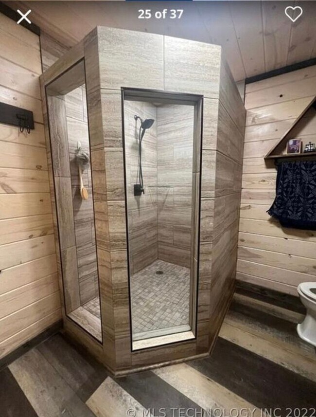 Building Photo - Charming 2BR House in Hartshorne