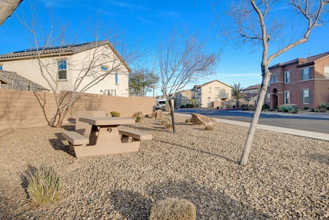 Building Photo - Stunning 3 Bed Home with Loft, Den & Upgraded Kitchen