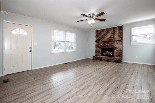 Building Photo - 1159 Camp Creek Rd