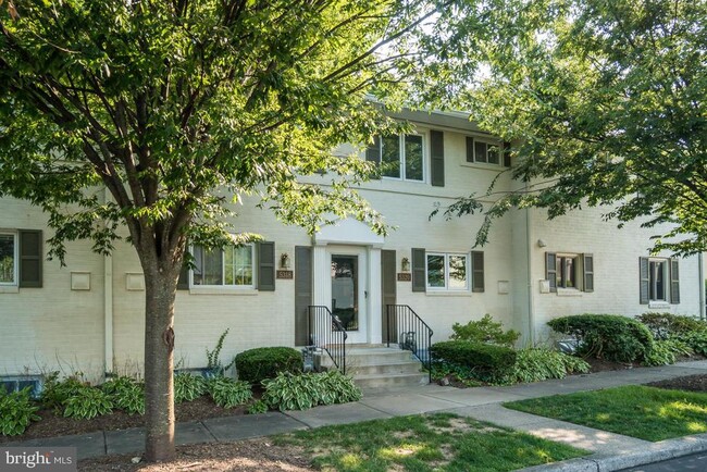 Building Photo - 5318 Pooks Hill Rd