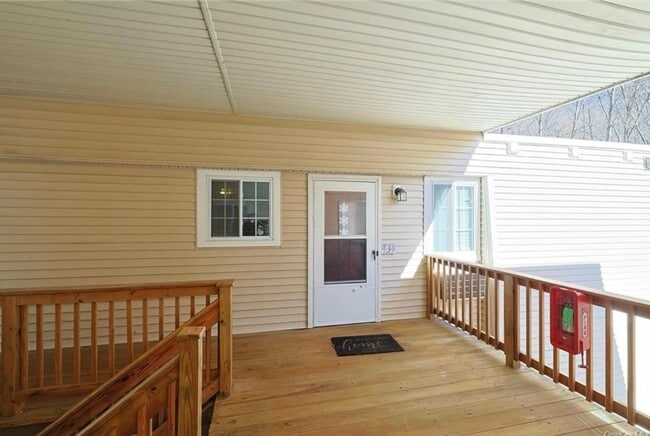 Building Photo - 434 Fox Run Ln