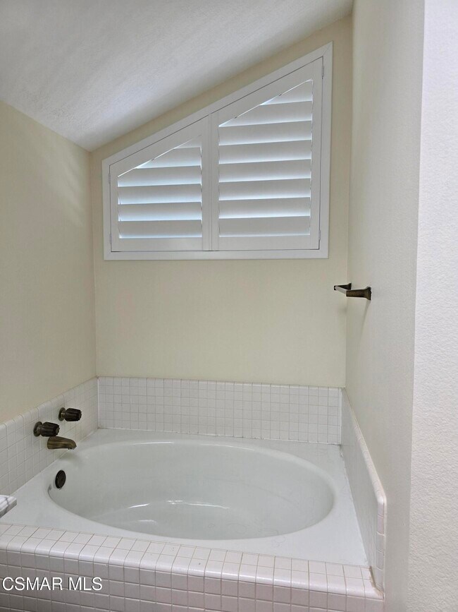 Building Photo - 3017 Klamath Ave