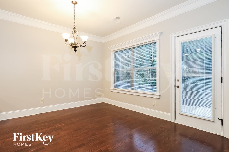 Building Photo - 139 Village Park Dr