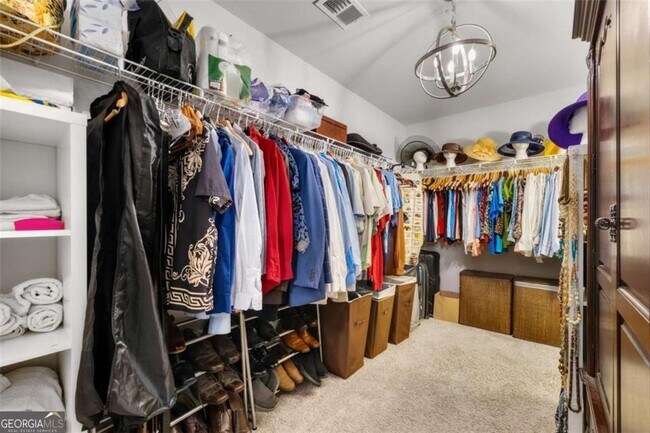 Building Photo - 180 Ascott Trace