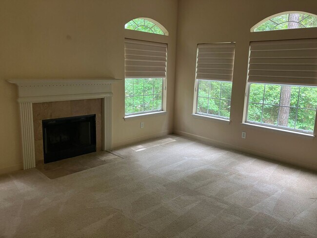 Building Photo - 3 BR / 2 BA at the Preserve