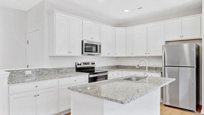 Building Photo - 151 Totter Way
