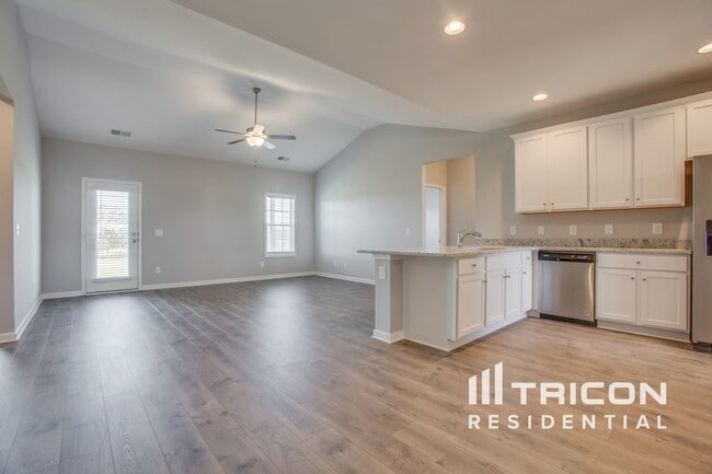 Building Photo - 730 W Coker Way