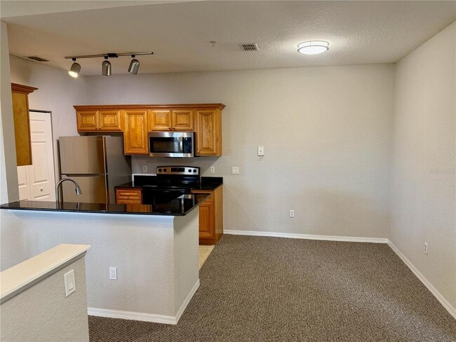 Building Photo - 826 Grand Regency Pointe