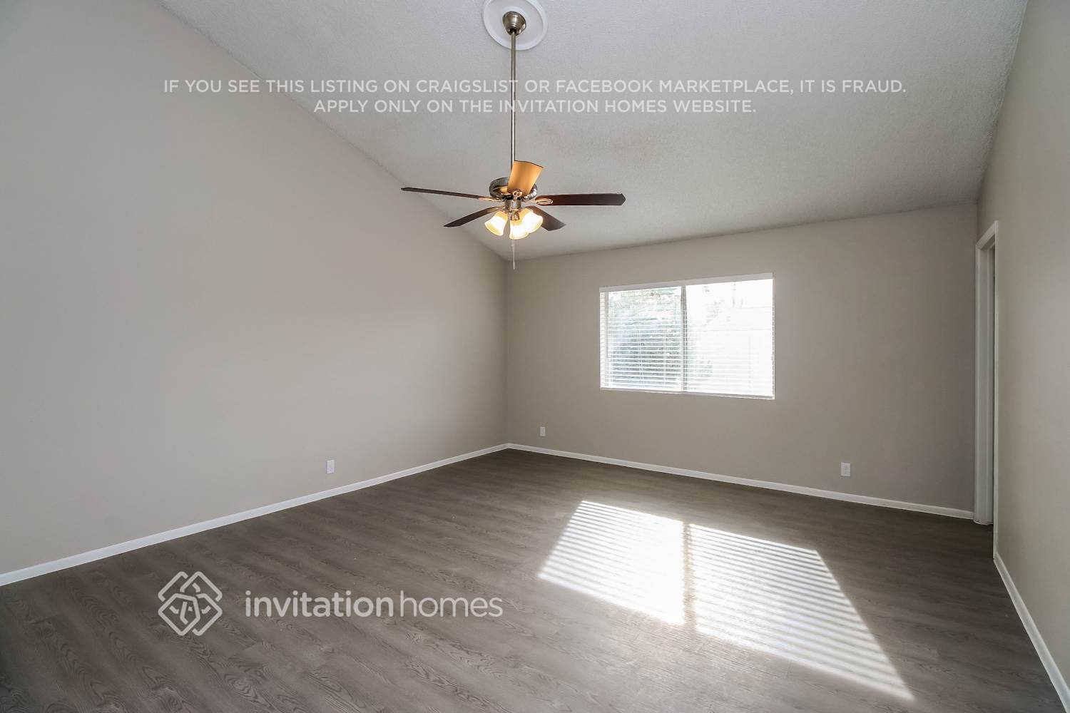 Building Photo - 549 W Pampa Ave