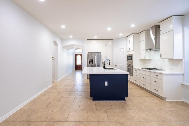 Building Photo - 17523 Quiet Shores Dr