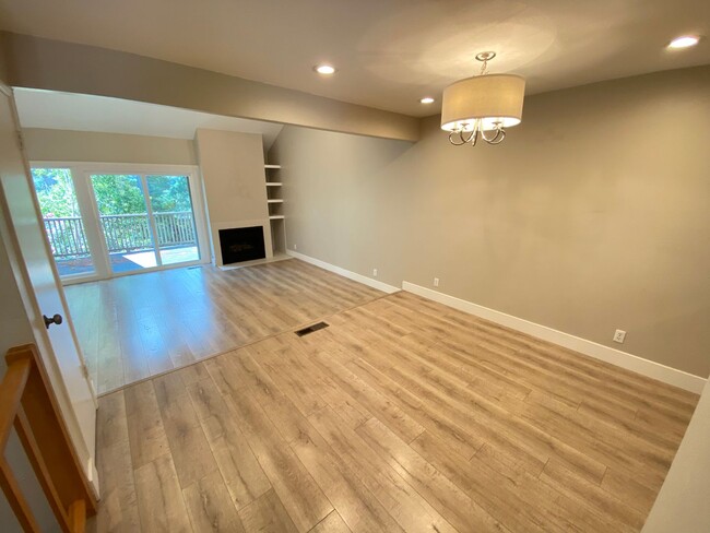 Building Photo - 2 Bed 1.5 Bath Condo In Moraga *Remodeled*